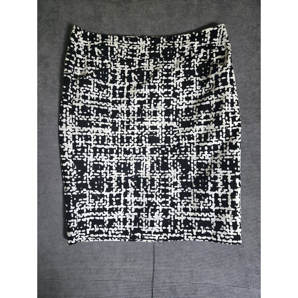 Dressbarn Collection Knee A-line Skirt POCKETS Black & White SZ 8 Cotton